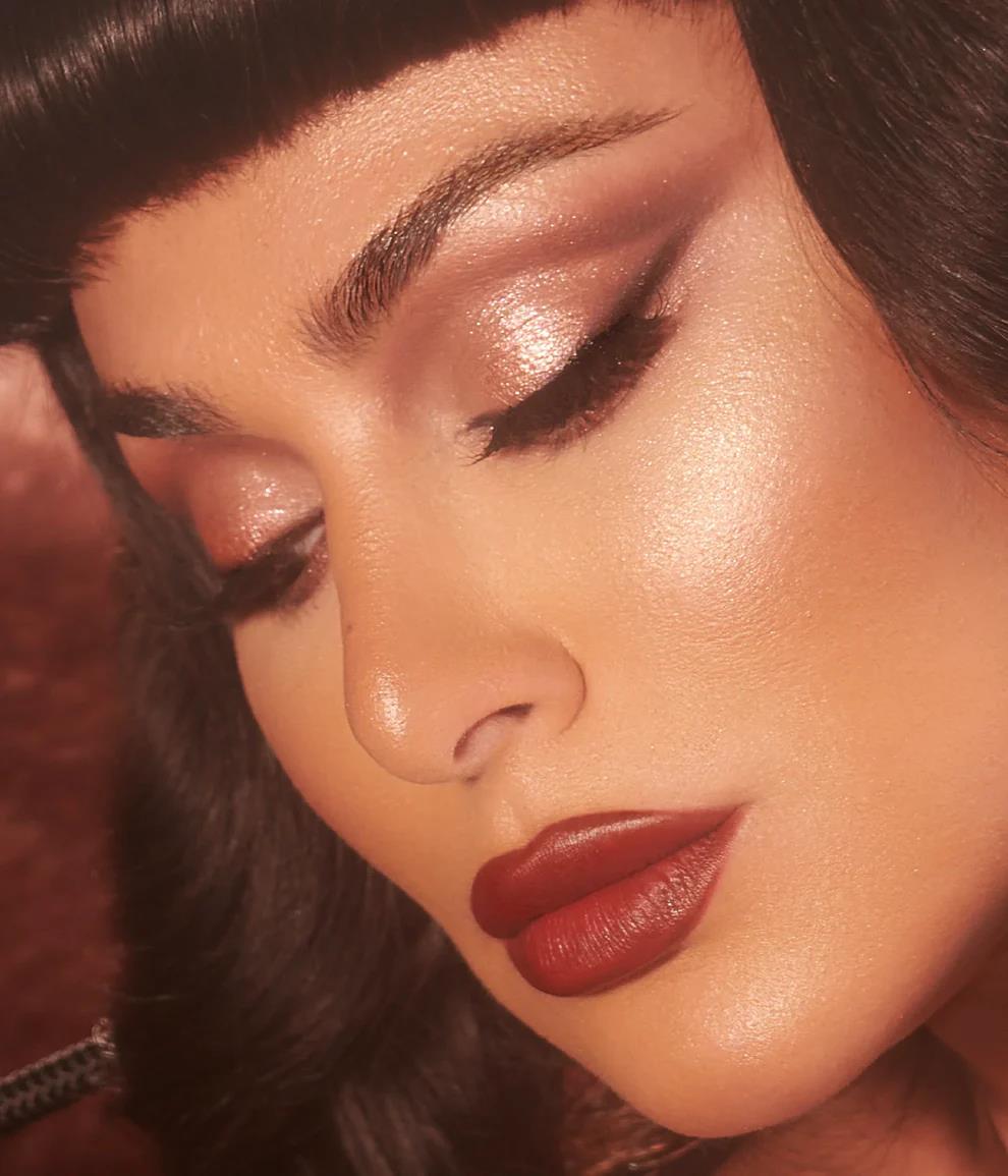 Huda Beauty Naughty Nude Eyeshadow Palette